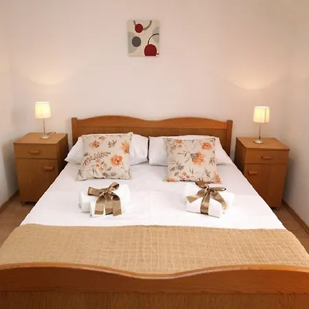 Antonia - 5 M From Sea Apartman