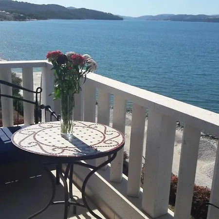 Apartman Antonia - 5 M From Sea